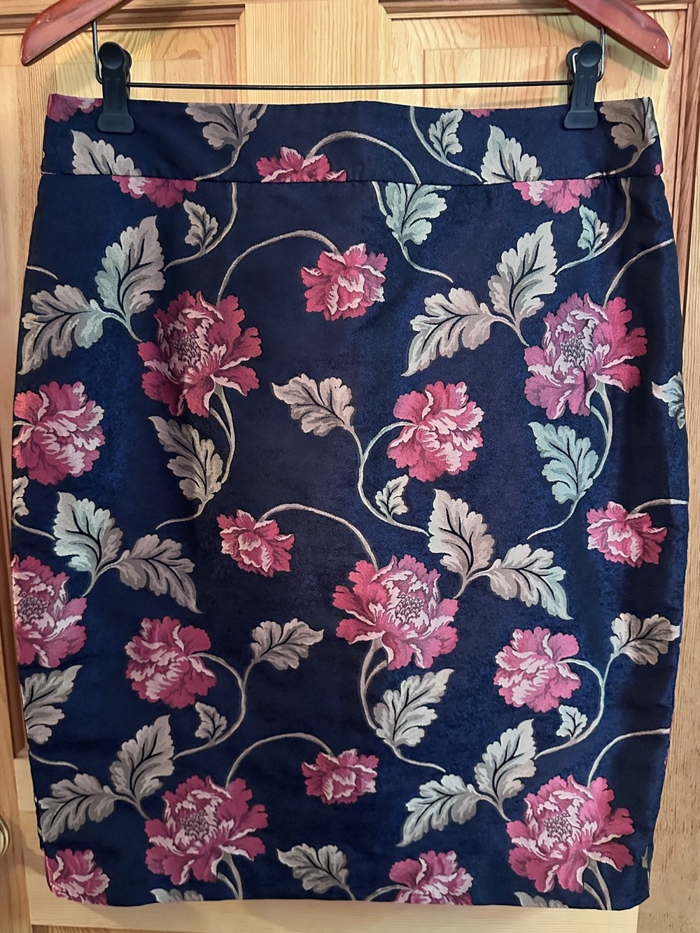 Ann Taylor Navy Floral Jacquard Pencil Skirt with Pink Blooms